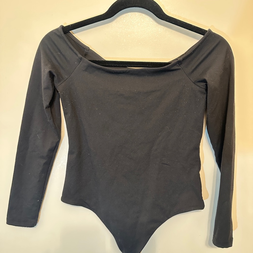 NUUDS off the shoulder bodysuit black small